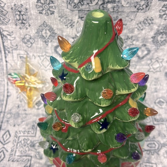 Brightown Lighted Ceramic Christmas Tree w- Presents NEW! 12” - Picture 5 of 10